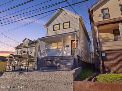 272 Moyallen St