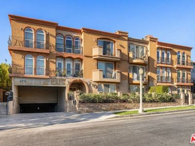 4711 Ambrose Ave Unit 204