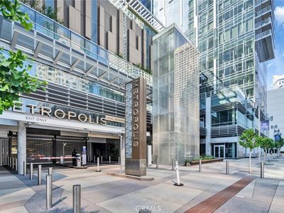 877 S Francisco St #805