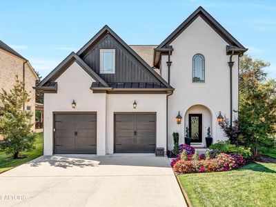 211 Cool Springs Blvd