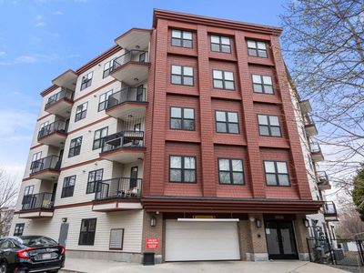 18 Johnson Ave APT 3