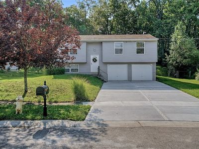 2933 Greenbrook Ln