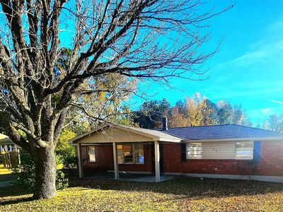 102 White Oak Dr