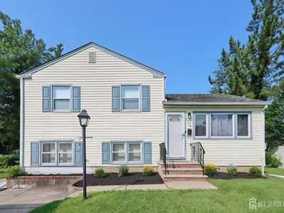 3328 Beverly Rd