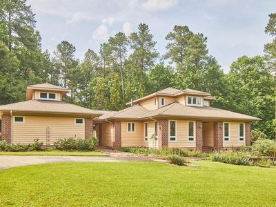 3605 Laurel Creek Way