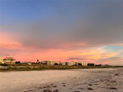 6800 SUNSET WAY #201