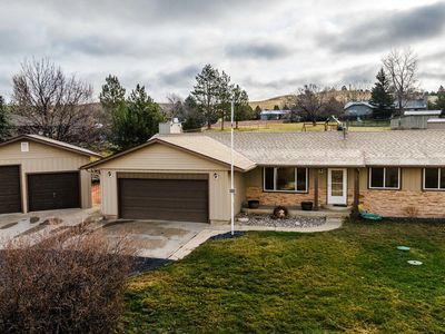 5 Country Estates Dr