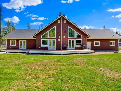 386 Ursa Ln