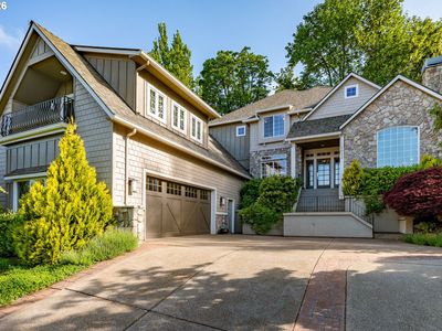4605 SE Fernridge Ct