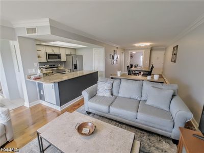 5830 Trailwinds Dr APT 814