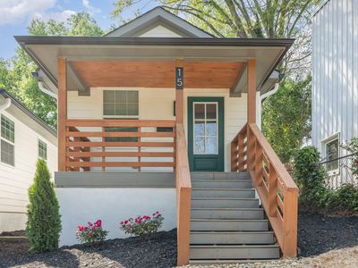 15 Saint Augustine Ave