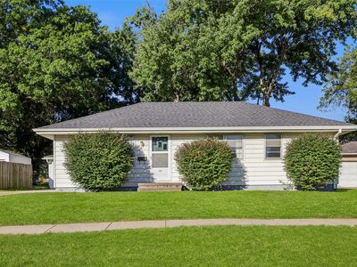 Property at 405 N 10th St, Indianola, IA