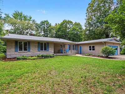 3034 Springbrook Dr