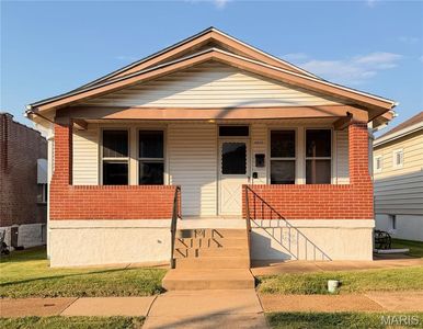 4879 Hamburg Ave