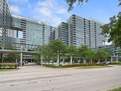 9715 Woods Dr Unit 1505