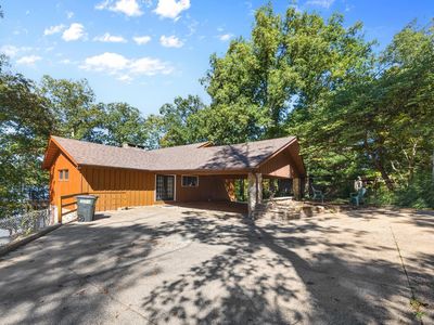10911 E Mona Dr
