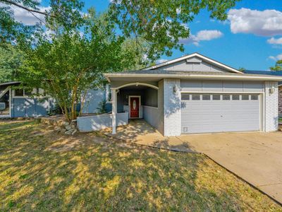 1441 N Lark Ln