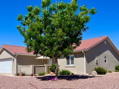 517 E Padre Lakes Dr
