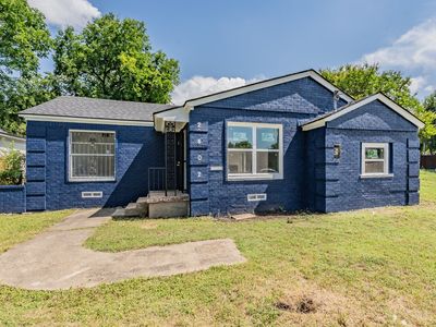 2402 E Overton Rd