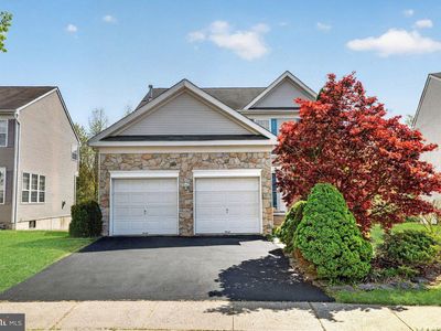 8 Fountayne Ln