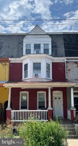 348 E New St