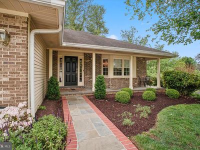 10033 Glencroft Ct