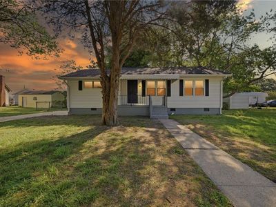 403 Viking St