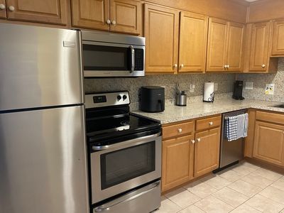 3 Chapel Hill Dr APT 4