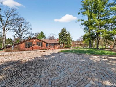10 Vouga Ln