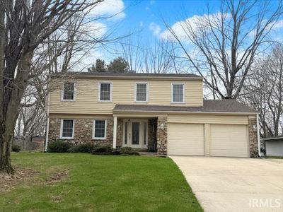 1009 N Hickory Ln