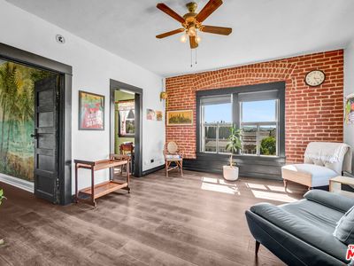 325 W 3rd St Unit 410