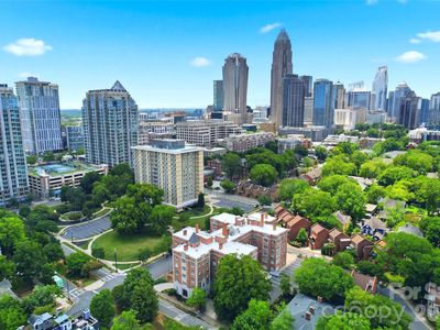 301 W 10th St APT 506