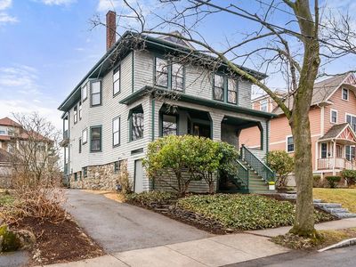 23 Lawndale St