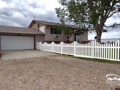 27 Dunham Rd