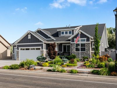 313 E Old Maple Rd