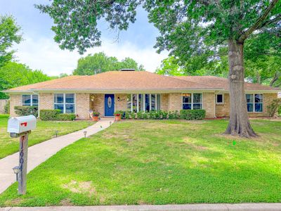 1604 Crestmont Ave
