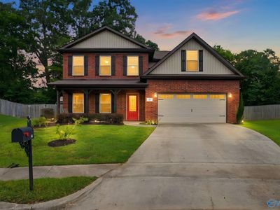 127 Meadowglade Ln