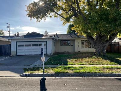 3923 La Mesa Ln