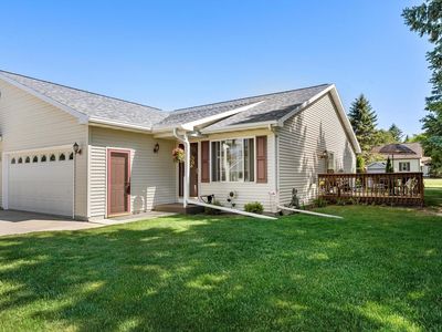 801 Mockingbird LANE