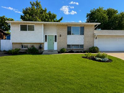 2735 W 7525 S