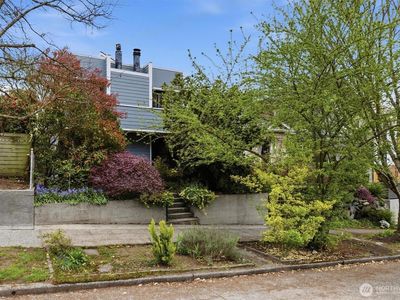 906 N 76th Street