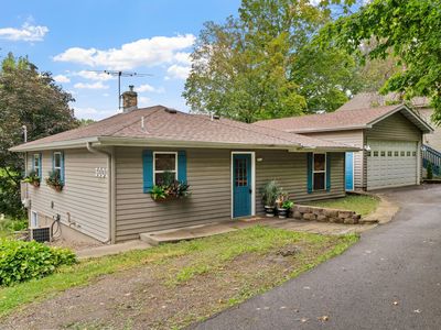 3000 Devon Ln