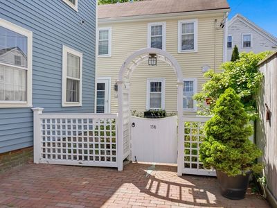15 1/2 River St