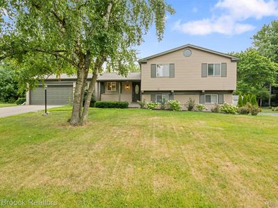 2615 Douglas Dr