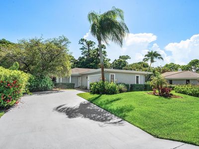 6387 Eastpointe Pines Street