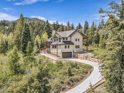 60 Saint Moritz Cir