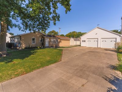 715 W Grant Ave