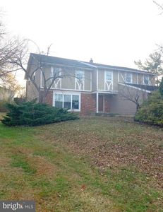 1688 Blue Jay Ln
