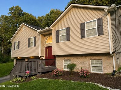 105 Cedar Cir
