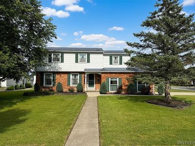 25 Foxpoint Dr W